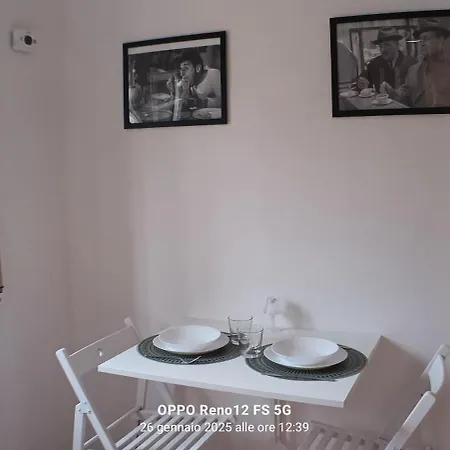 Διαμέρισμα Cornelia Near San Pietro *